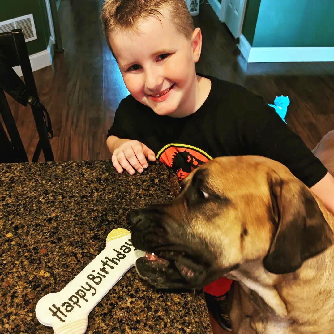 Dash and Peyton are best friends